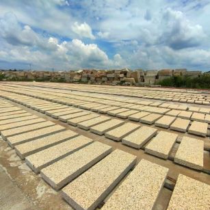 云浮 黄金麻荔枝面花岗岩石材地铺石防护中