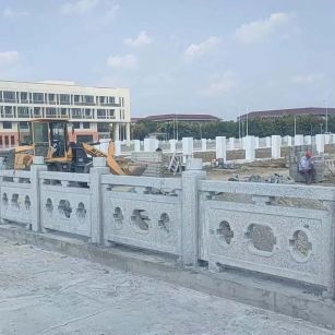 云浮 白麻花岗岩荔枝面河道栏杆