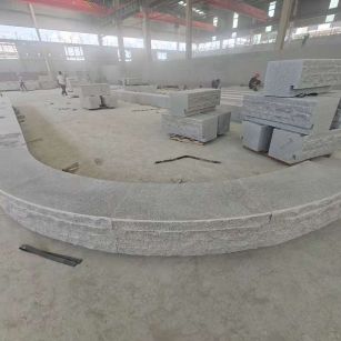 云浮 芝麻白异形坐凳，自然面光面弧形加工