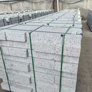 云浮 白麻花岗岩路沿石，弧形路沿石，道牙石，马路牙子，界石，路缘石，平沿石，直岩石，平缘石等