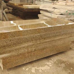 云浮 黄金麻栏杆料半成品加工中