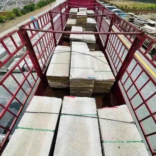 云浮 黄金麻花岗岩荔枝面，光面毛板装车完成