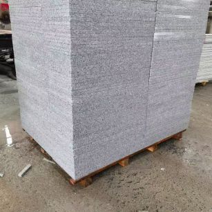 云浮 芝麻白火烧面1.8厚300*600地铺石，尺寸标准，厚薄均匀