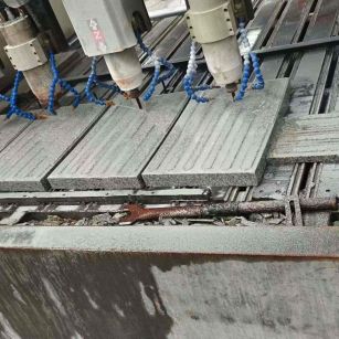 云浮 芝麻白花岗岩荔枝面盲道雕刻