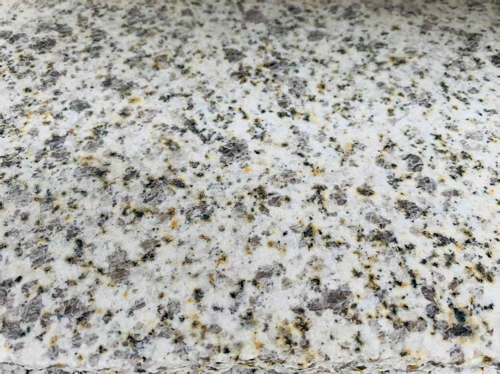 云浮 黄金麻花岗岩石材浅黄光面