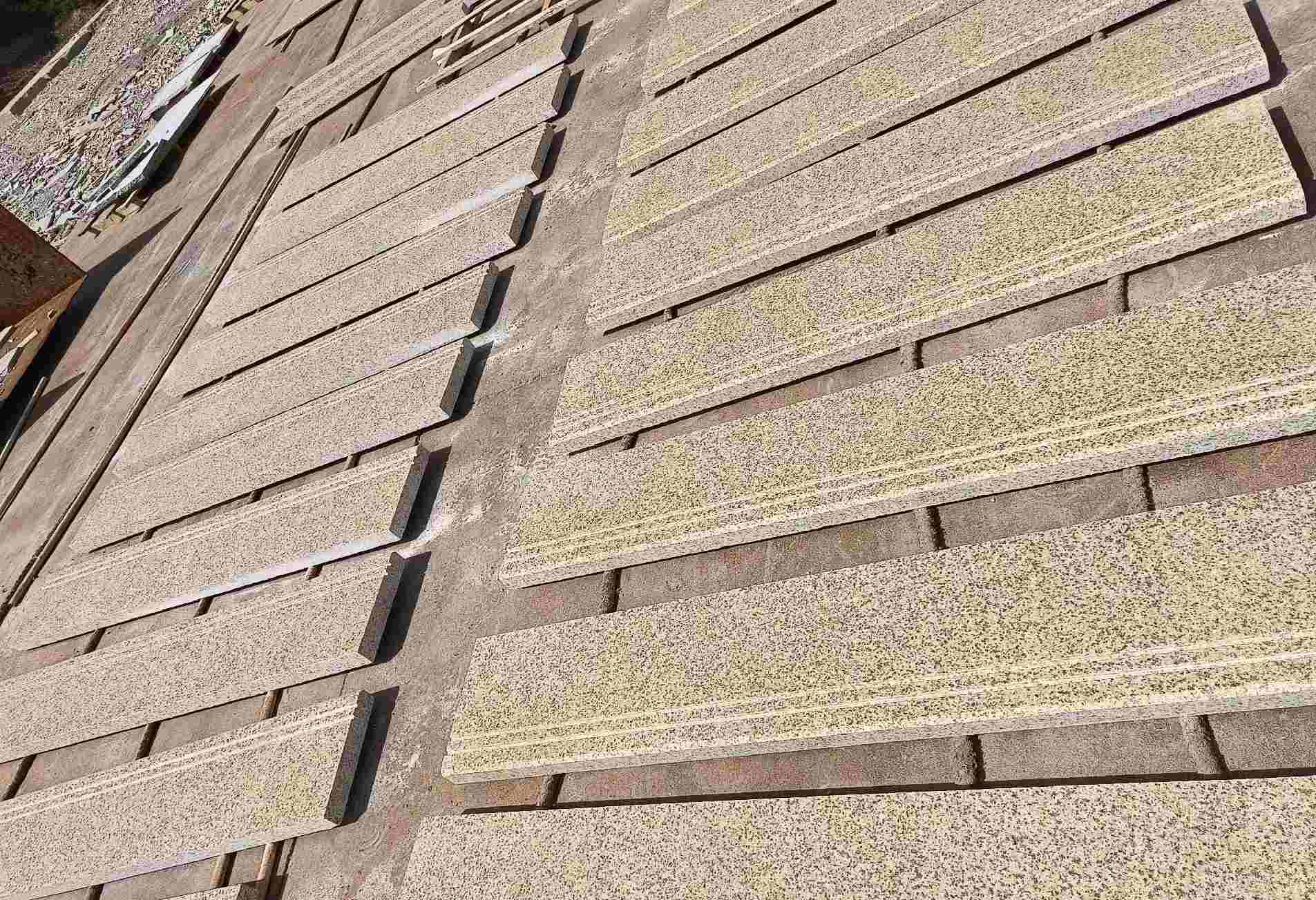 云浮 黄金麻花岗岩光面楼梯踏步