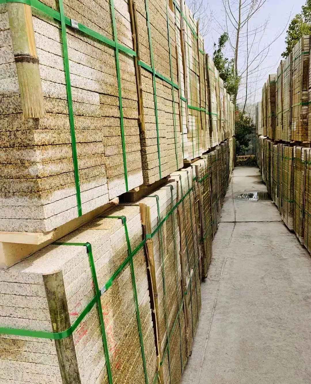 云浮 黄金麻花岗岩荔枝面地铺石