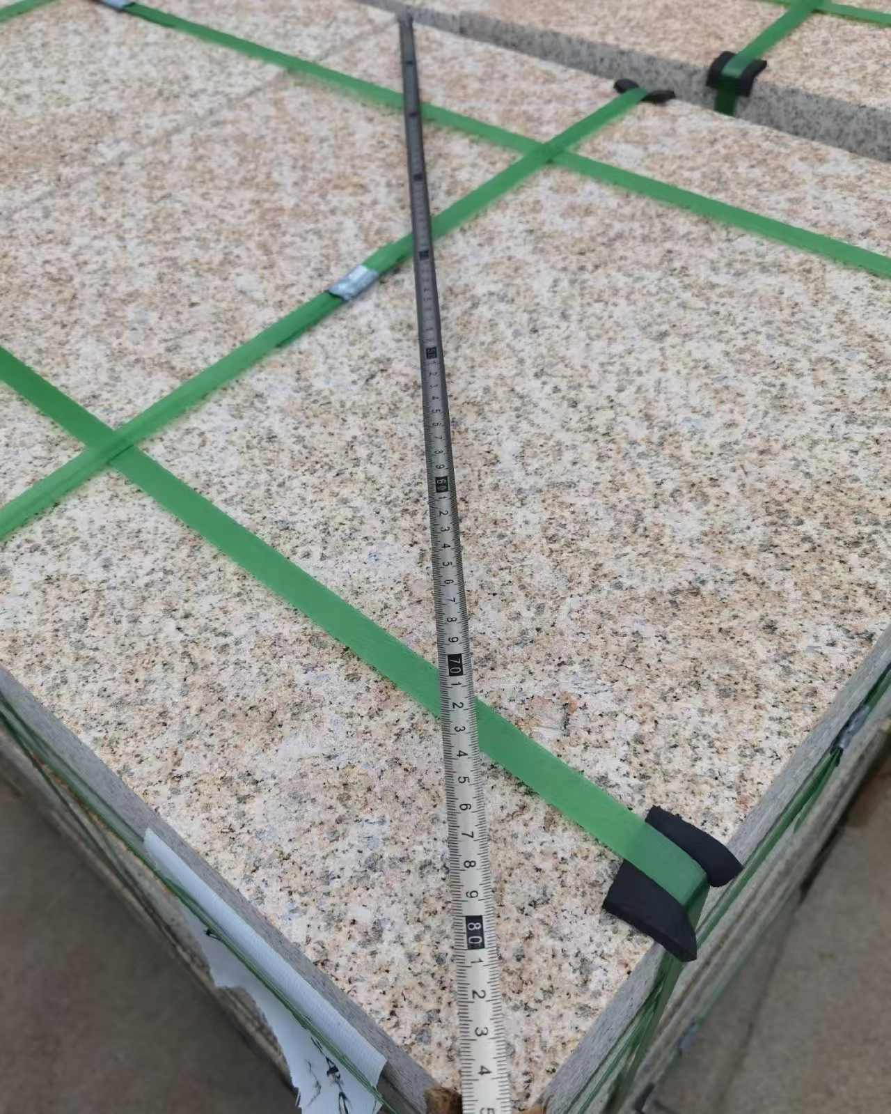 云浮 黄金麻火烧面地铺石