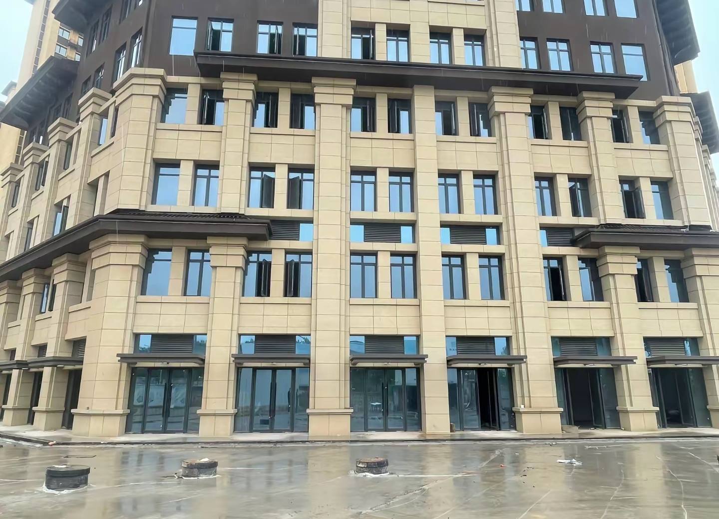 云浮 黄金麻花岗岩荔枝面小区外墙干挂