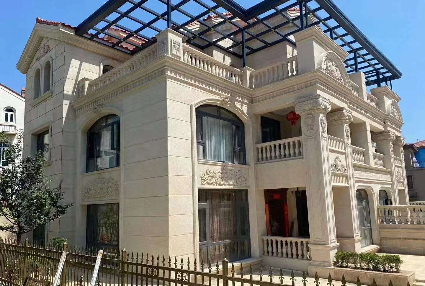 云浮 黄金麻花岗岩荔枝面别墅外墙干挂