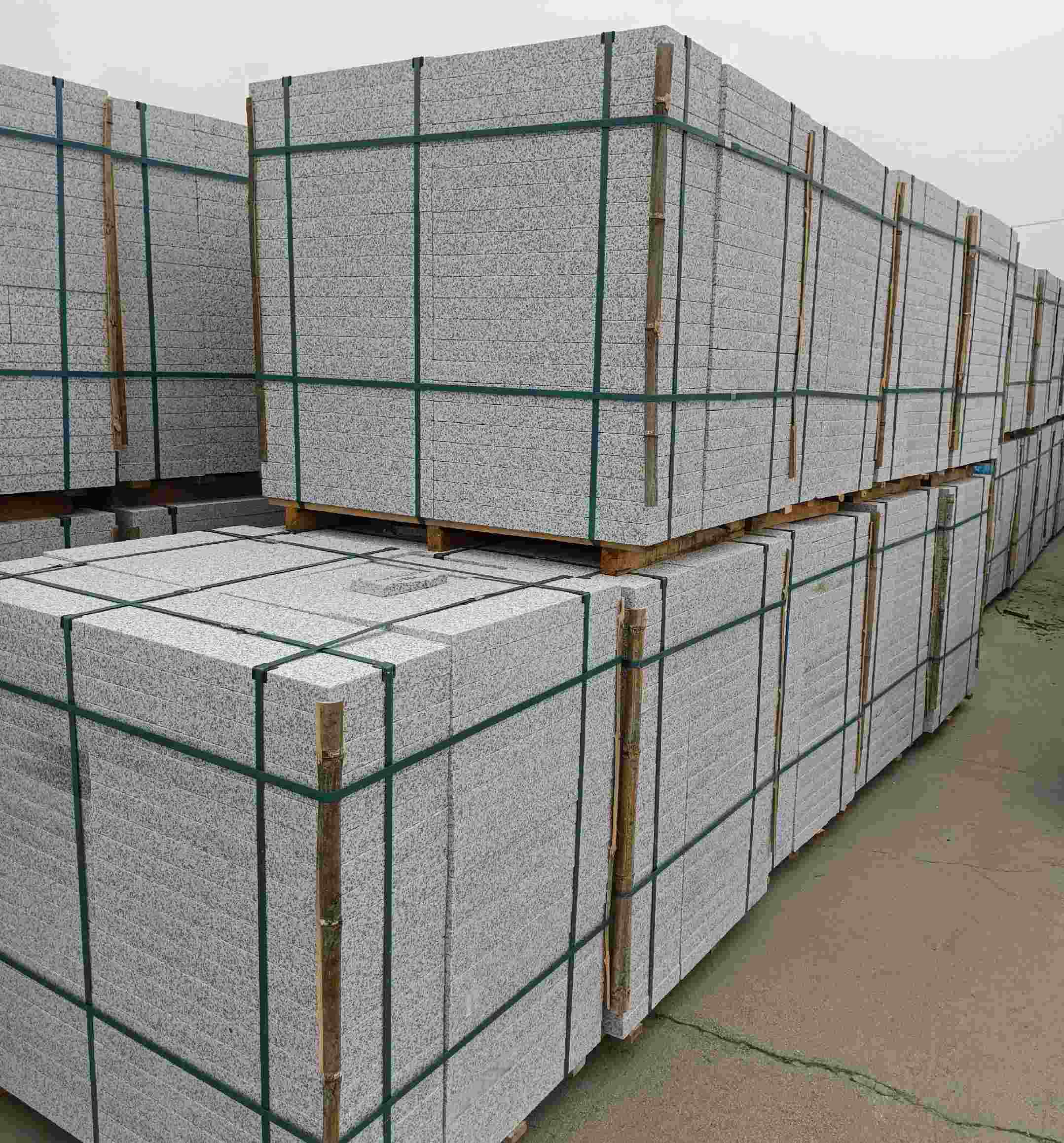 云浮 白麻花岗岩石材荔枝面地铺石（300*600*50）