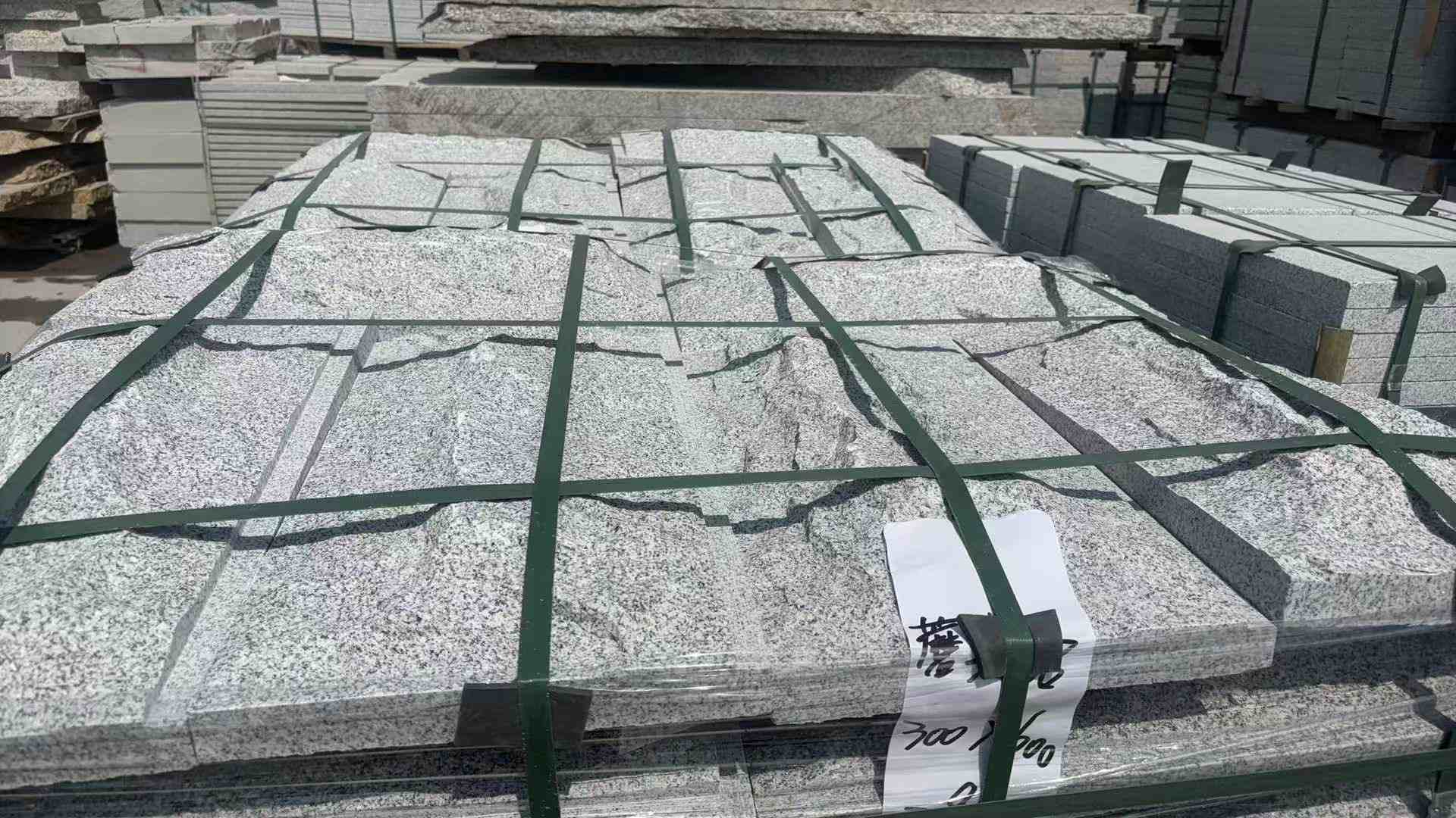 云浮 芝麻白蘑菇石成品