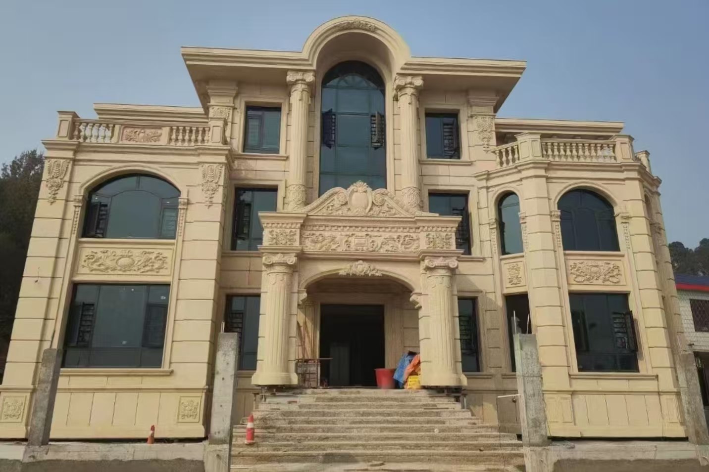 云浮 黄金麻花岗岩别墅外墙干挂