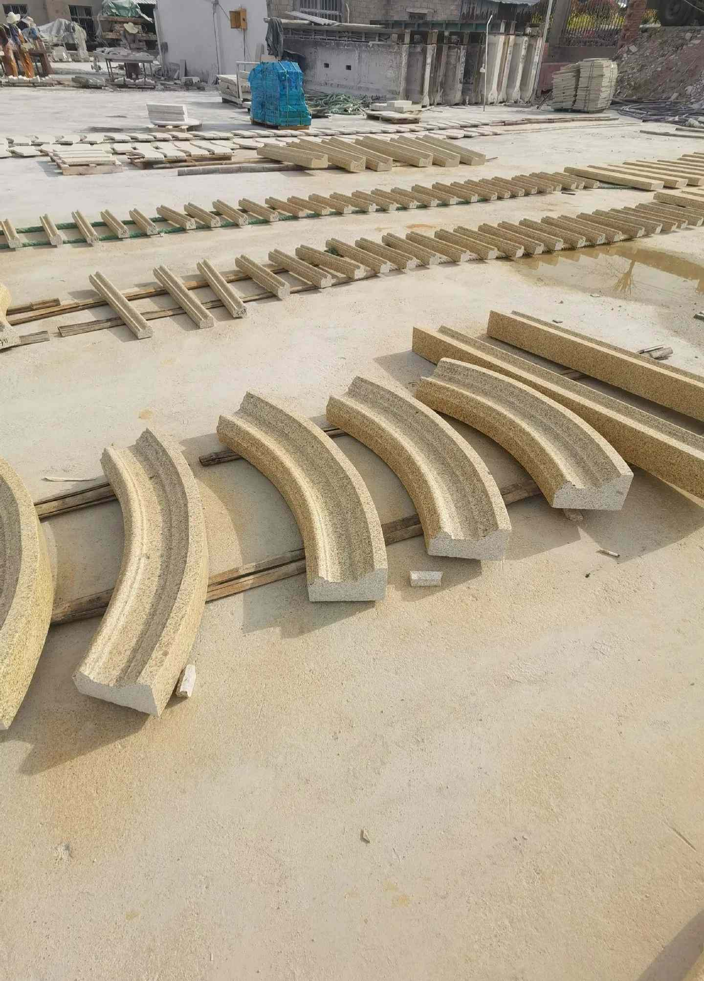 云浮 黄金麻花岗岩别墅线条