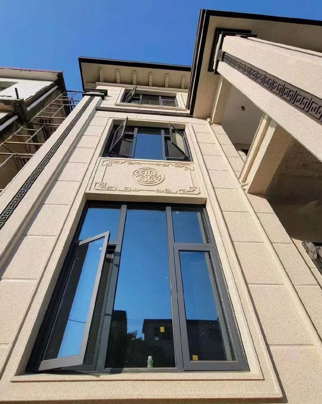 云浮 黄金麻荔枝面别墅外墙干挂效果展示