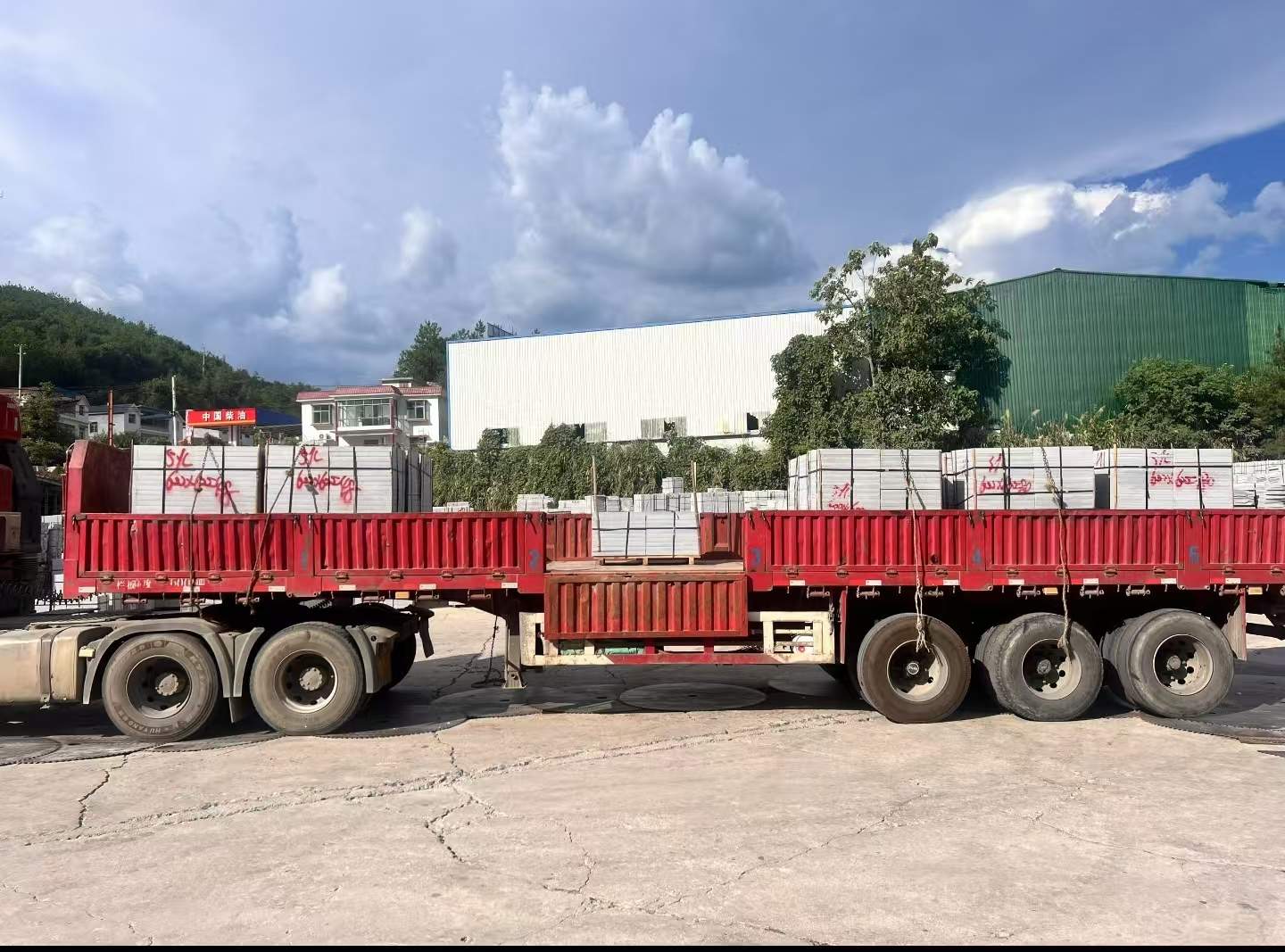 云浮 芝麻灰花岗岩地铺石出货日常